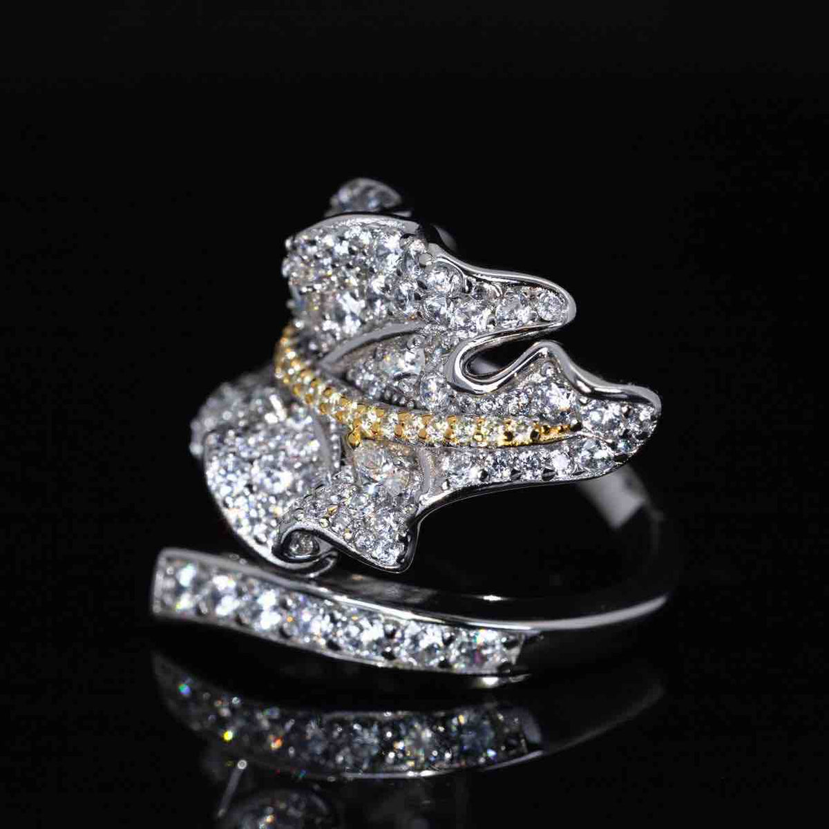 Omnia Ayah White Leaf Ring With High Quality Certified Lab Crafted Stones In 925 Silver - OMNIASTORES UAE