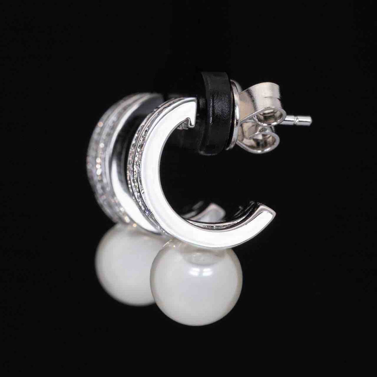 Omnia Shaira White Pear Earrings With High Quality Simulated Diamonds In 925 Silver - OMNIASTORES UAE