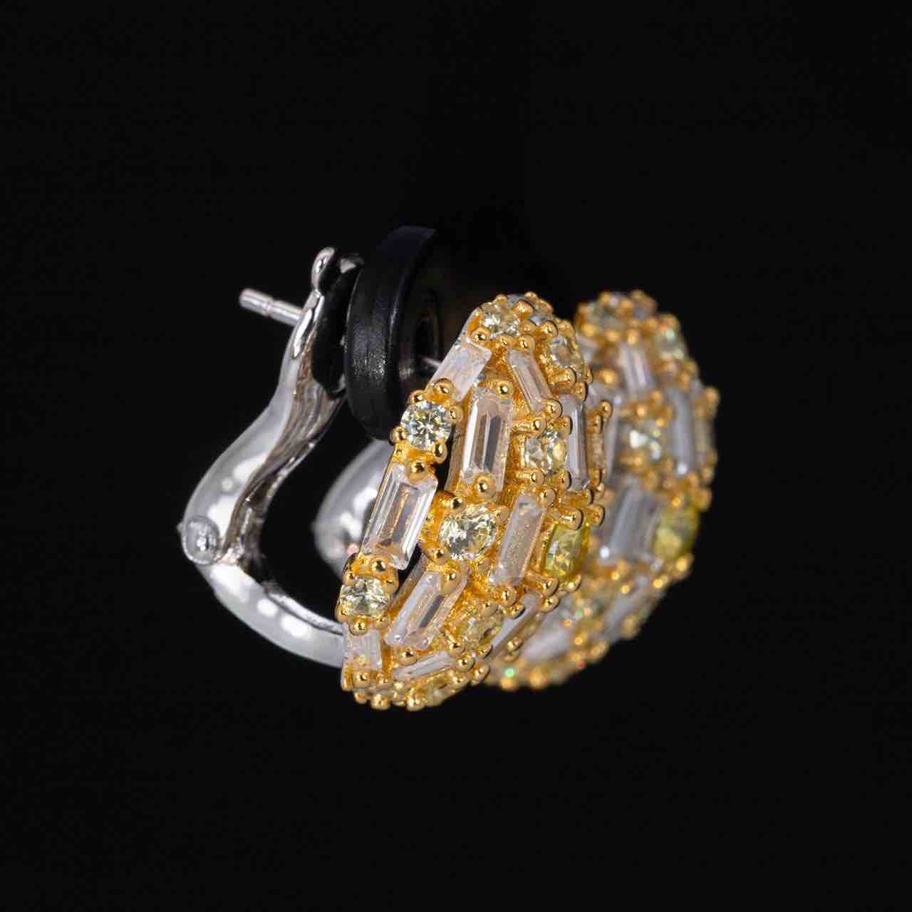 Omnia Lahna White and Yellow Clip Earrings With High Quality Simulated Diamonds In 925 Silver - OMNIASTORES UAE