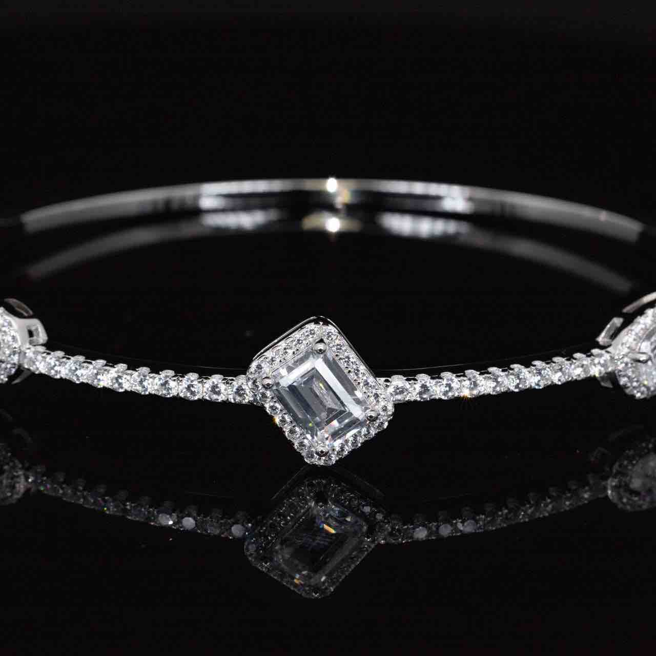 Omnia Eissha White Bangle With High Quality Simulated Diamonds In 925 Silver - OMNIASTORES UAE
