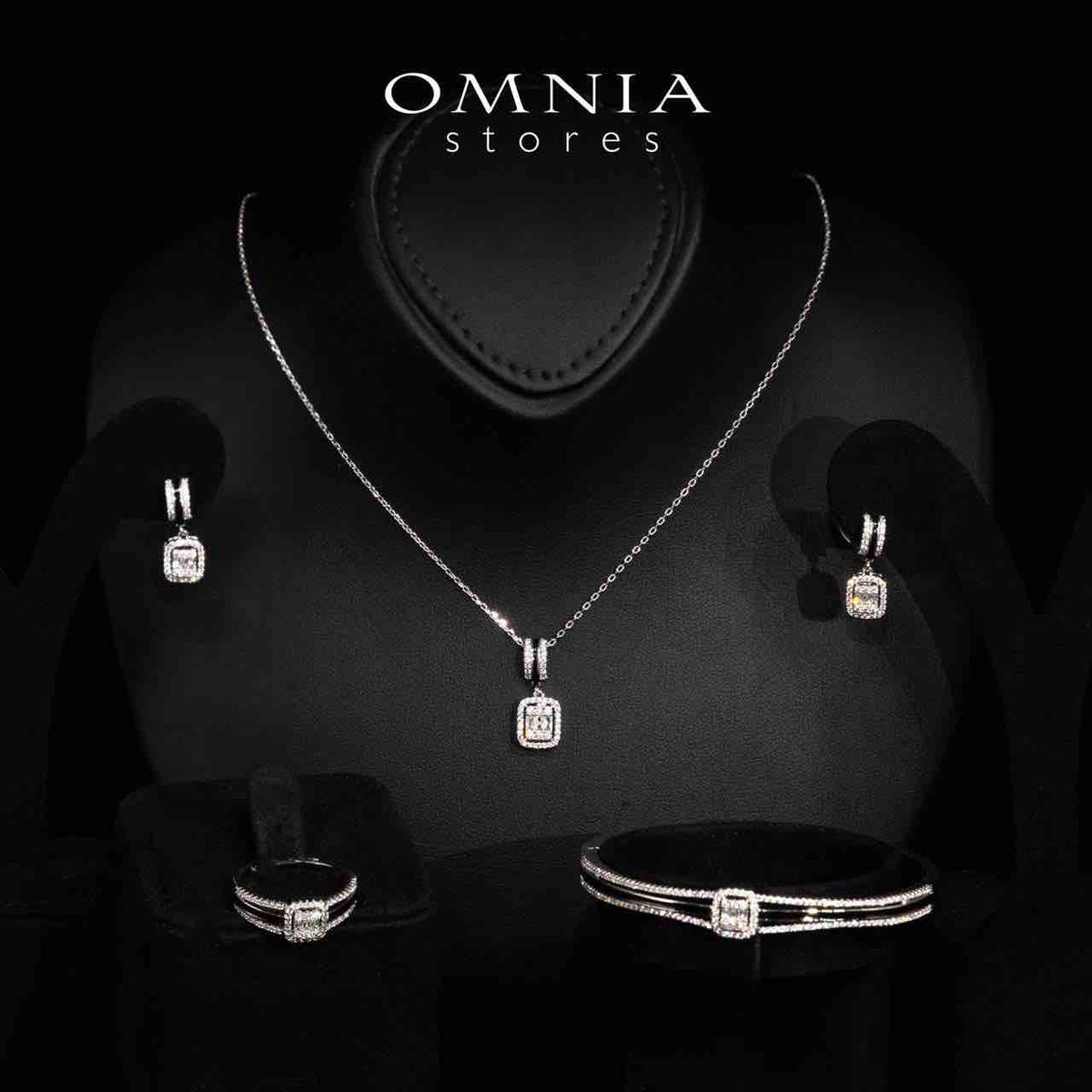 Omnia Mazie White Pearl Full Set in High Quality Rhodium Plated Zircon Stones - OMNIASTORES UAE