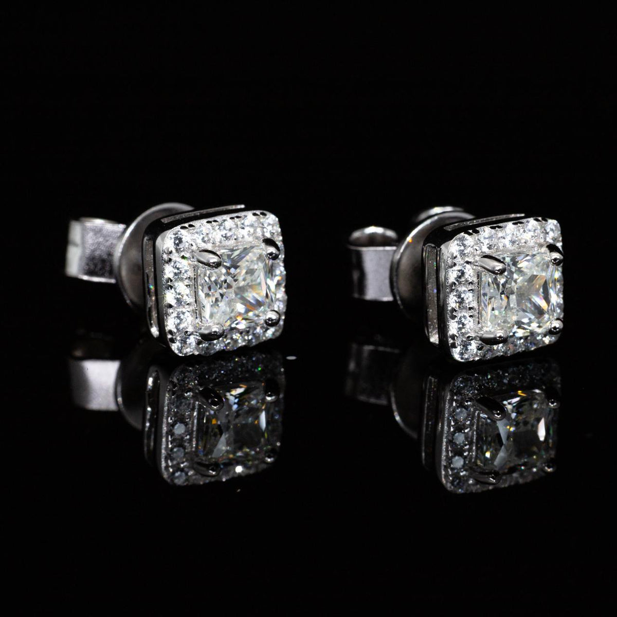 Omnia Firza White Square Earrings With High Quality Simulated Diamonds In 925 Silver - OMNIASTORES UAE