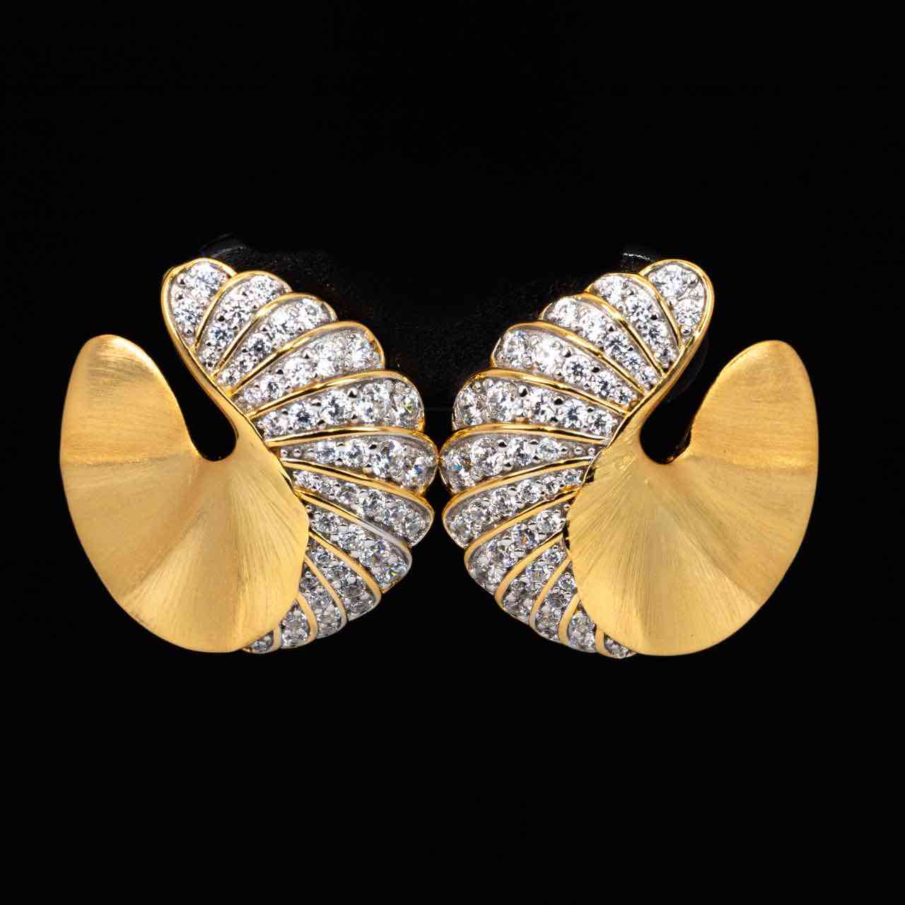 Omnia Zylah Gold Clip Earrings With High Quality Simulated Diamonds In 925 Silver - OMNIASTORES UAE