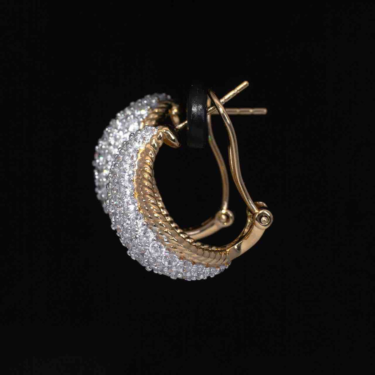 Chelsea Goldend Clip Earrings in 925 Silver Accessories High Quality Simulated Diamonds - OMNIASTORES UAE