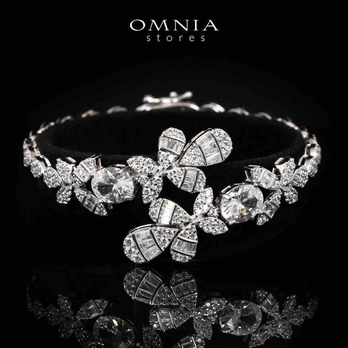 Elaine White Bridal Full Set in 925 Silver High Quality Simulated Diamonds