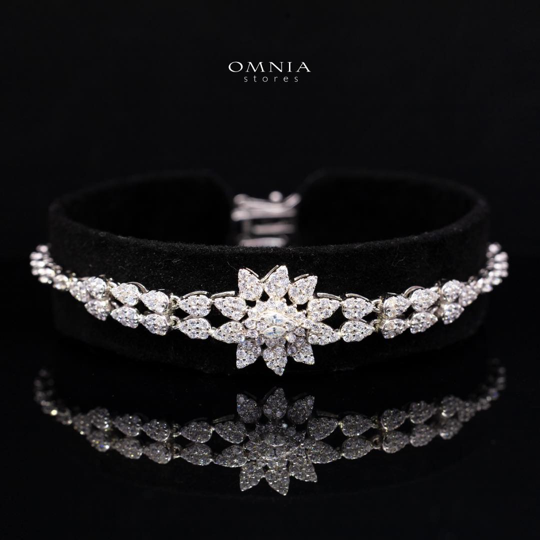 Omnia Nuha White Bridal Full Set in 925 Silver High Quality Simulated Diamonds