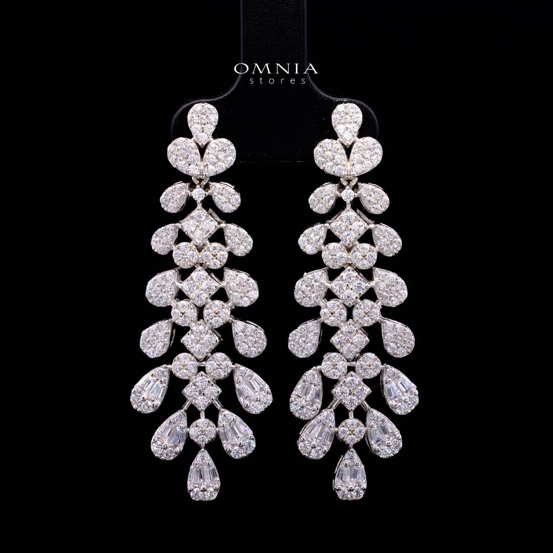 Omnia Amani White