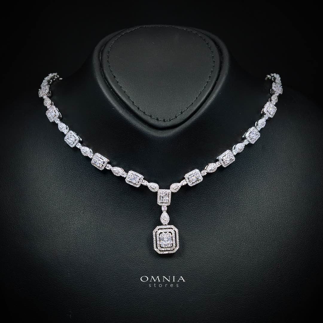 Omnia Aniyah White