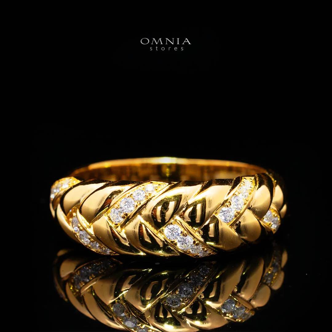 Ashira Gold-Plated Ring in 925 Silver with Premium Simulated Diamonds