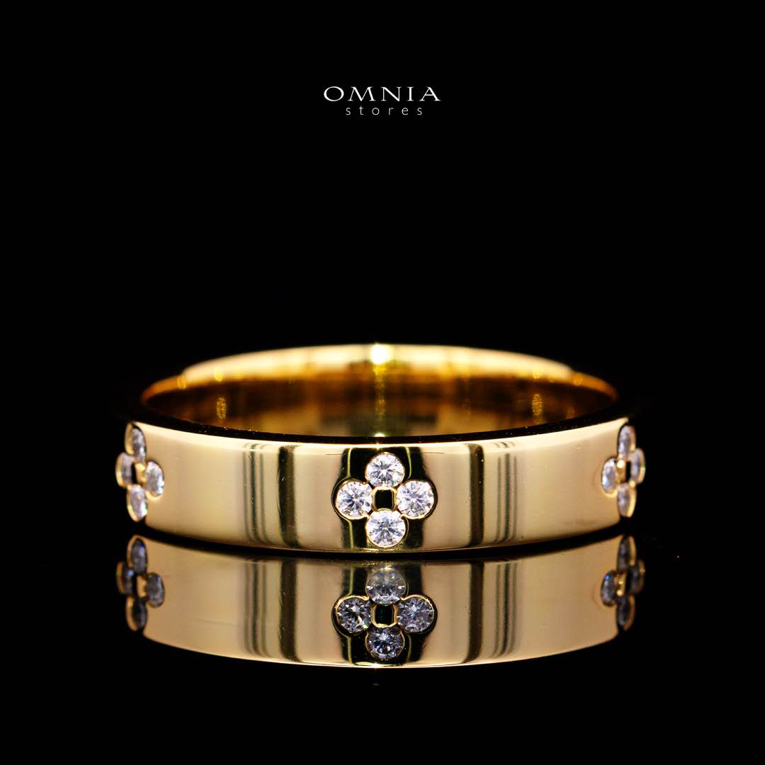 Omnia Hasna White Golden Ring 92.5 Silver in High Quality Moissanite Stone