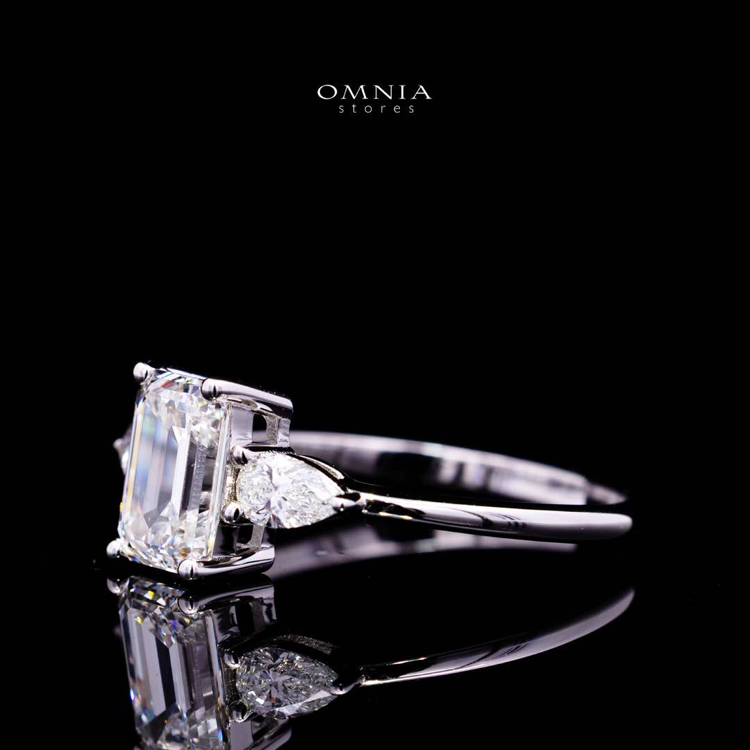 Aysha Lab Grown IGI Certified Emerald Cut D VS1 White Ring High Quality 925 Silver 1.60ct