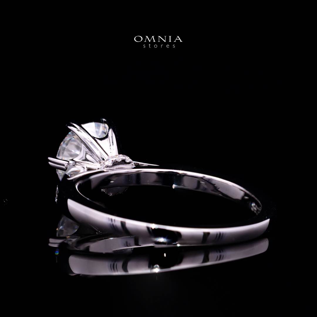 Frances 5mm Round Moissanite Ring (0.5 CT) with Certificate in 925 Sterling Silver