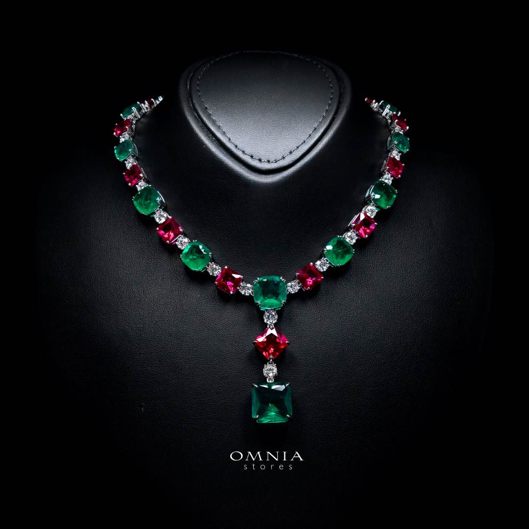 Omnia Salwa Red and Green Necklace With High Quality Simulated Diamonds In 925 Silver