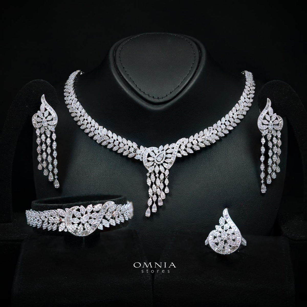 Lorelai White Luxury Bridal Full Set with High-Quality Simulated Diamonds and Rhodium Plating