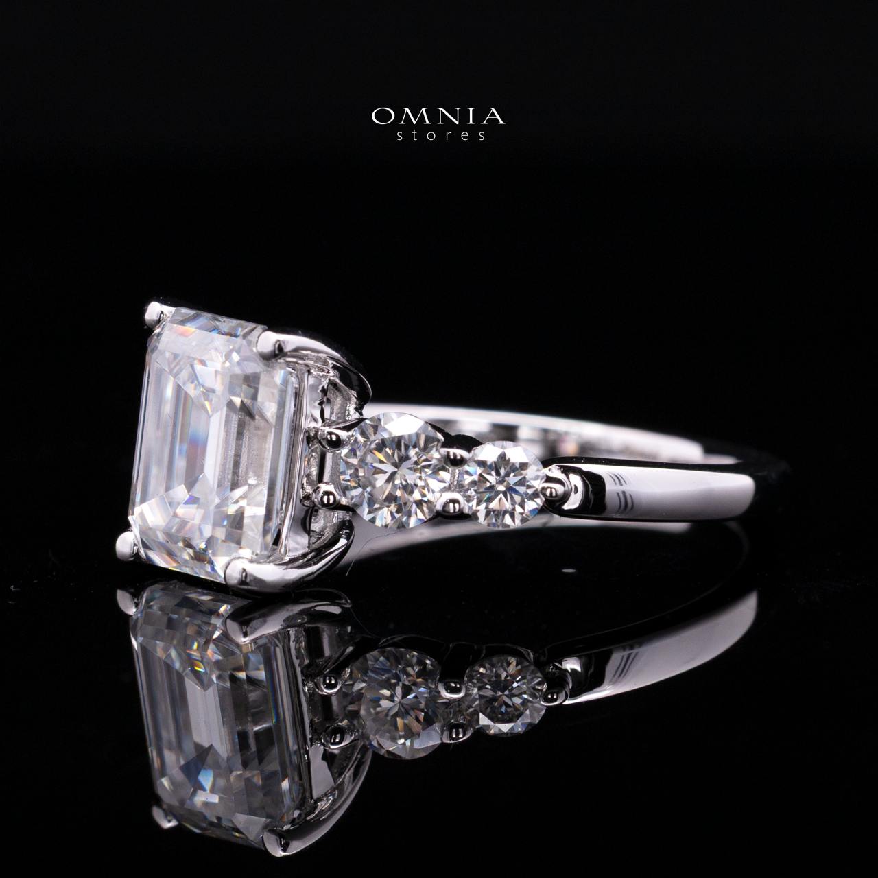 Hanifa White Moissanite Emerald Cut Ring GRA Certified in High Quality 925 Silver 7x9mm 3ct