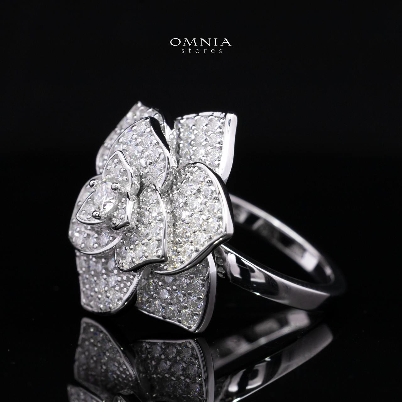 Solara Flower Design White Moissanite Stone Ring With GRA Certified High Quality in 925 Silver