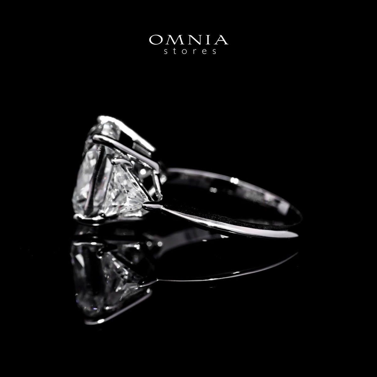 Hanem White Ring in 925 Silver with High-Quality Simulated Diamonds - OMNIASTORES UAE