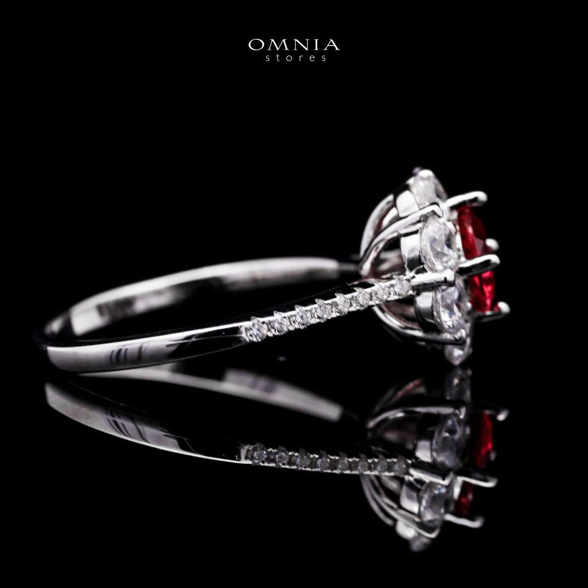 Omnia Mashael Flower Cut Ring in 92.5 Silver with High Quality Simulated Diamonds - OMNIASTORES UAE