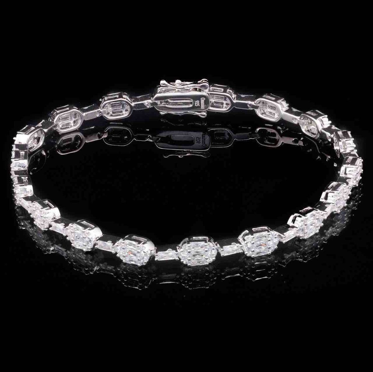 Omnia Hania White Bracelet in 925 Silver with High Quality Simulated Diamonds - OMNIASTORES UAE