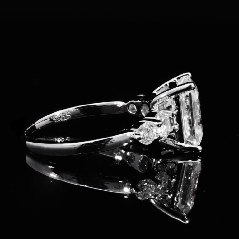 Omnia Nahlah White Ring 925 Silver High Quality GRA Certifited High Quality Moissanite Stone 3CT
