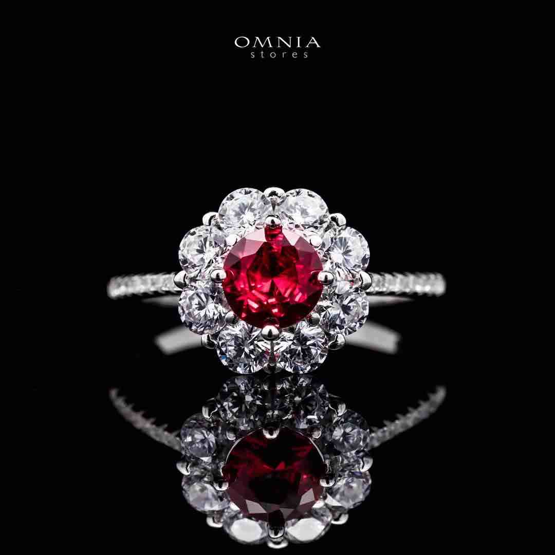 Omnia Mashael Flower Cut Ring in 92.5 Silver with High Quality Simulated Diamonds - OMNIASTORES UAE