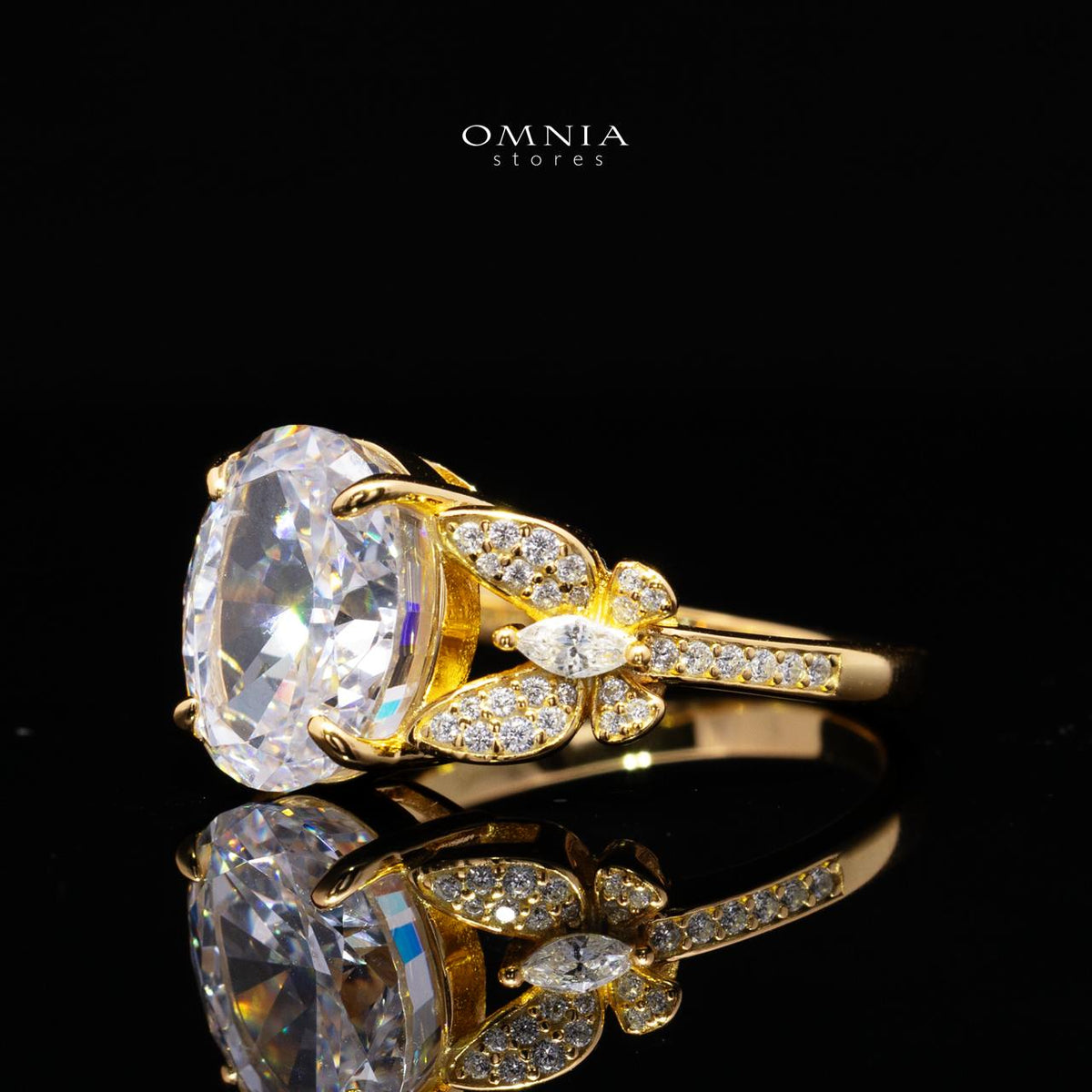 Maysun White Gold-Plated Ring in 925 Silver with Premium Simulated Diamonds