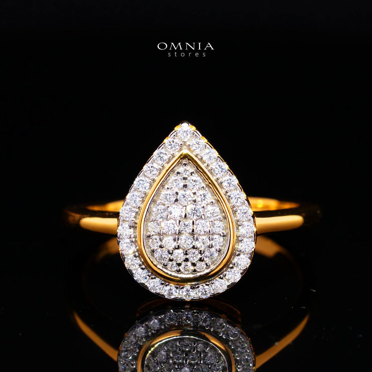 Gwenette Gold-Plated Ring in 925 Silver with Premium Simulated Diamonds
