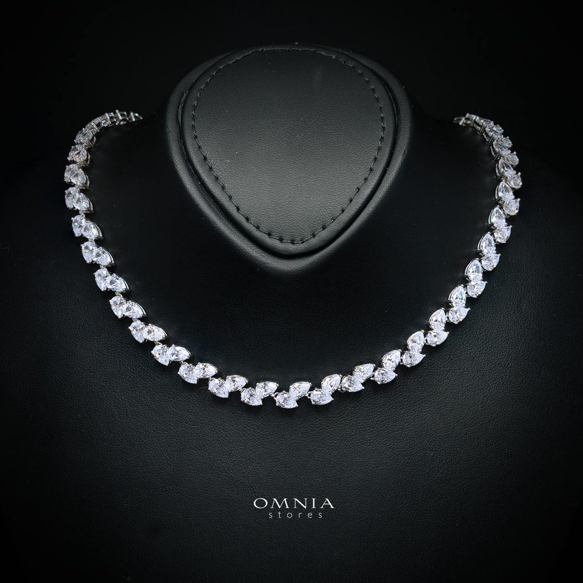 Naerisse Necklace with High-Quality Premium Simulated Diamonds in 925 Sterling Silver