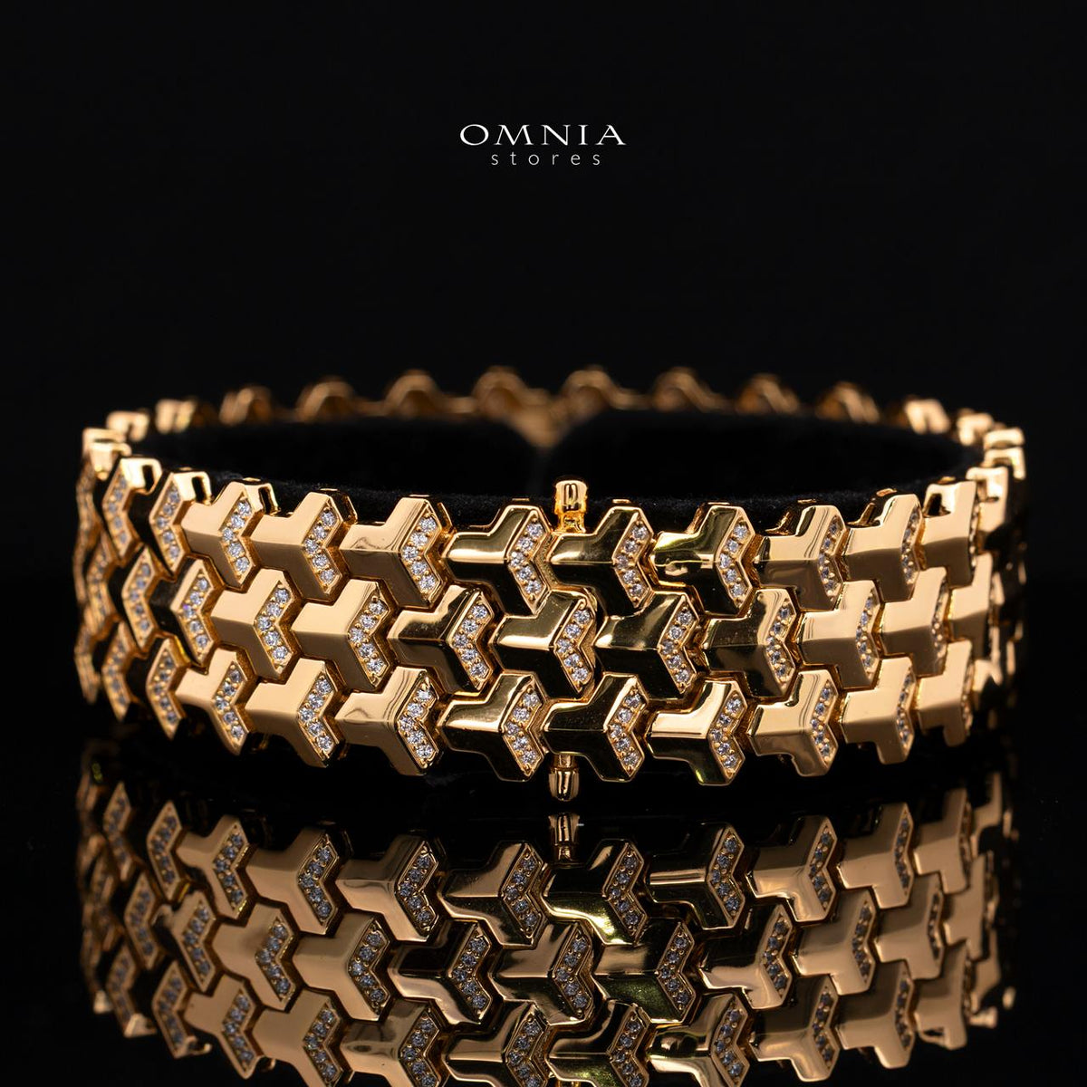 Sorelle Chevron Gold-Plated Bracelet with Premium Simulated Diamonds in 925 Sterling Silver