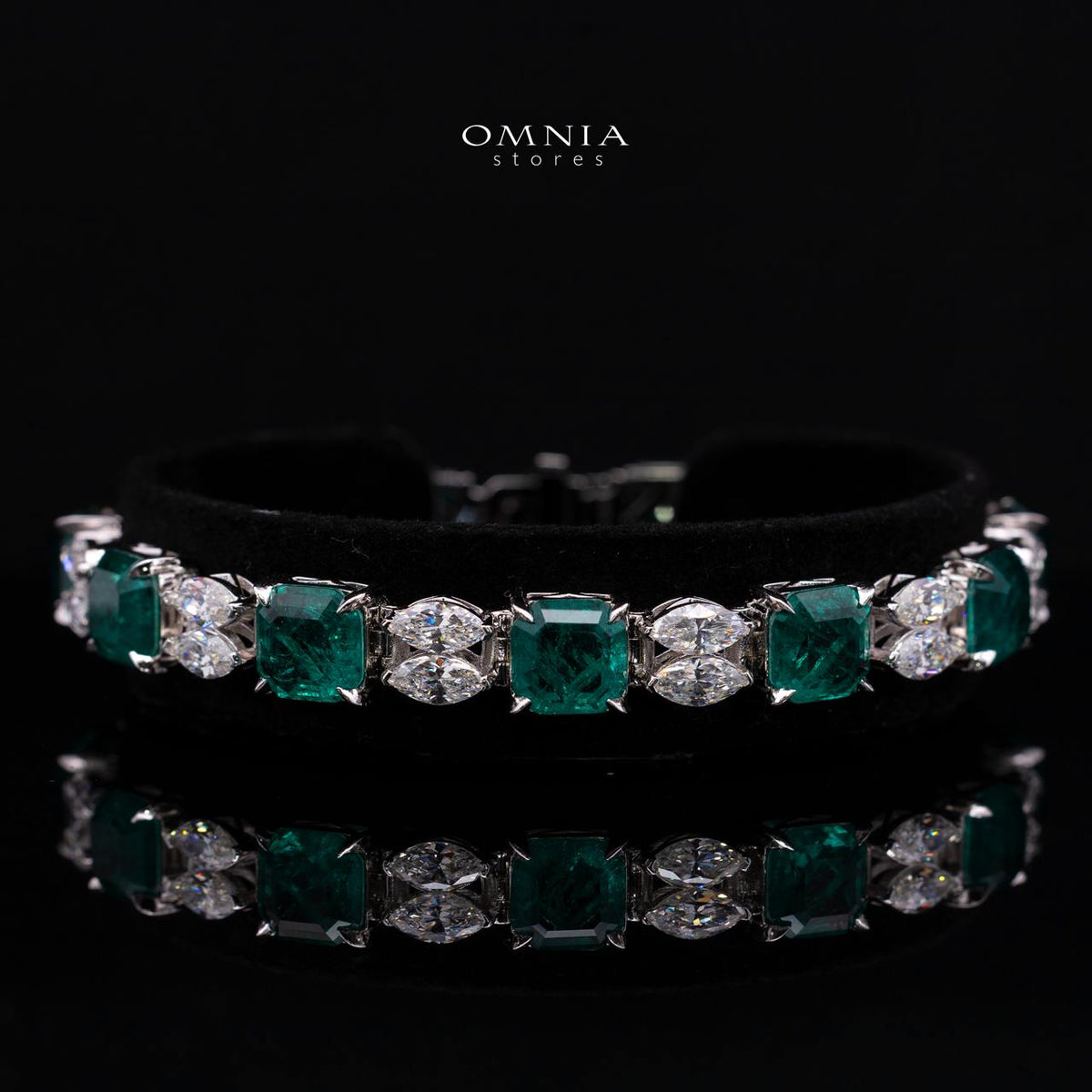 Vionelle Emerald Green Radiant Cut Bracelet with Premium Simulated Diamonds and Certificate in 925 Sterling Silver