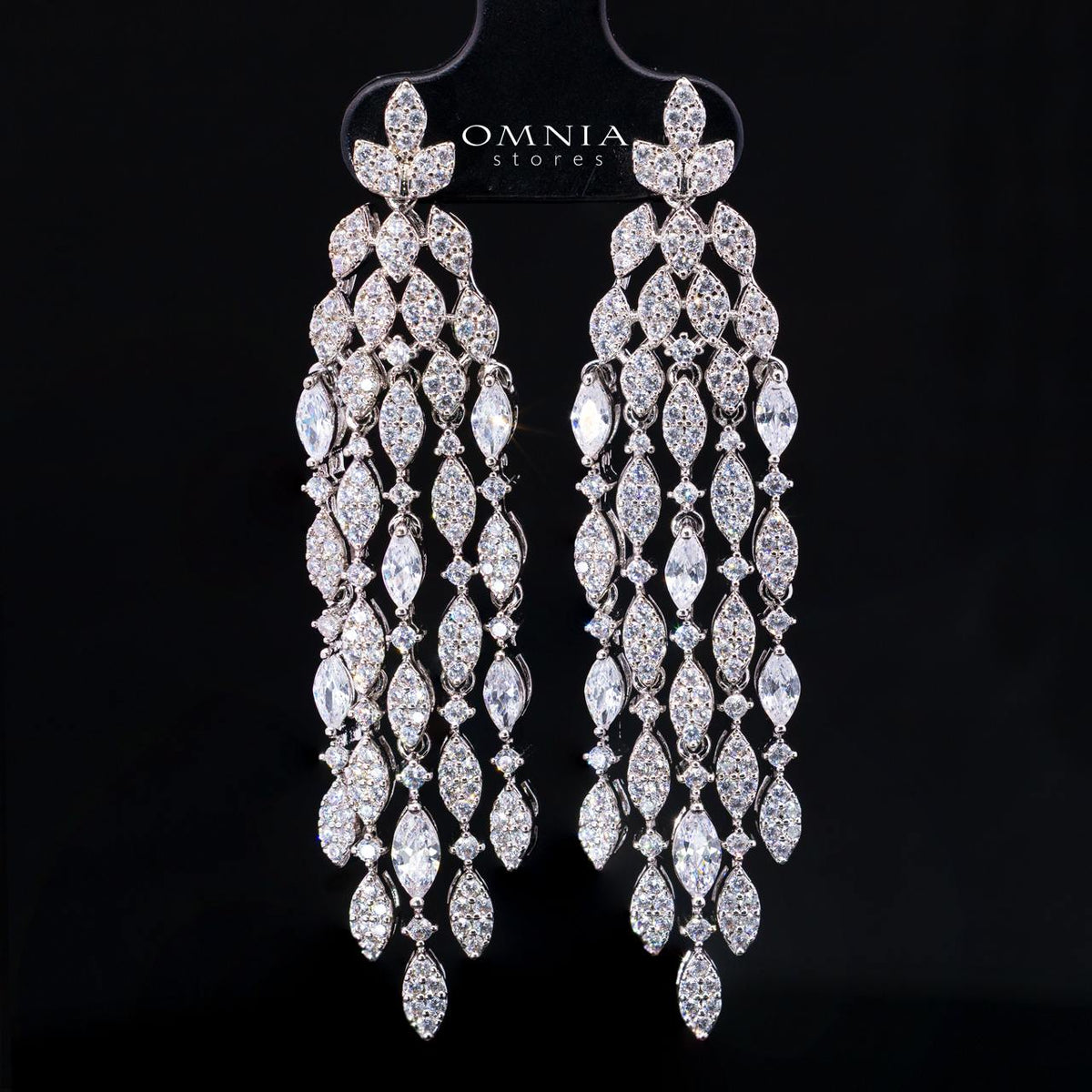 Cyra White Luxury Bridal Full Set with High-Quality Simulated Diamonds and Rhodium Plating