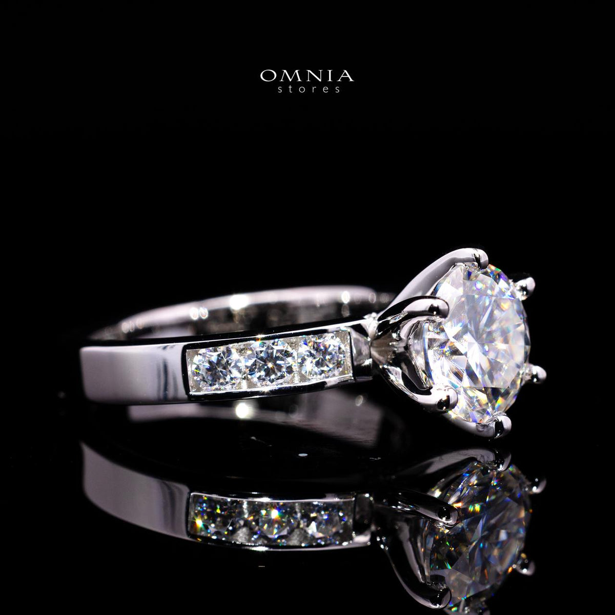 Meryl 8mm Round Moissanite Ring (2 CT) in 925 Sterling Silver