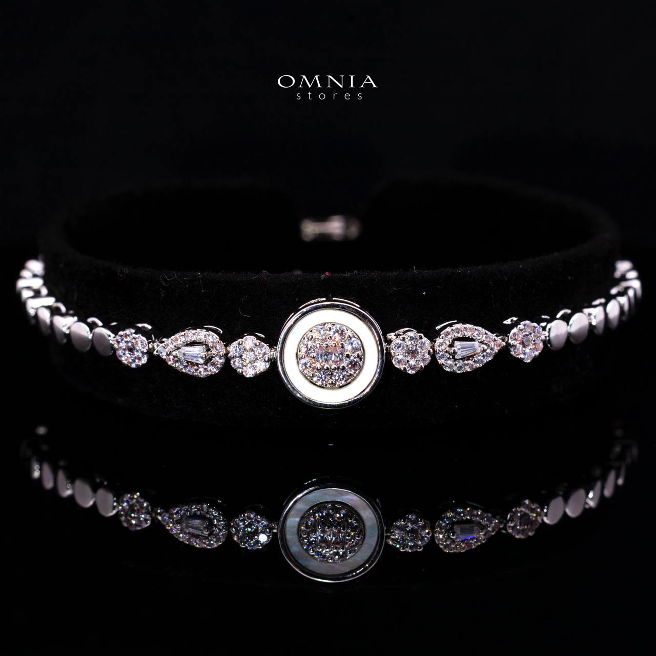 طقم أستريا للعرائس الفاخر الكامل مع الماس المحاكي عالي الجودة وطلاء الروديوم الفاخر