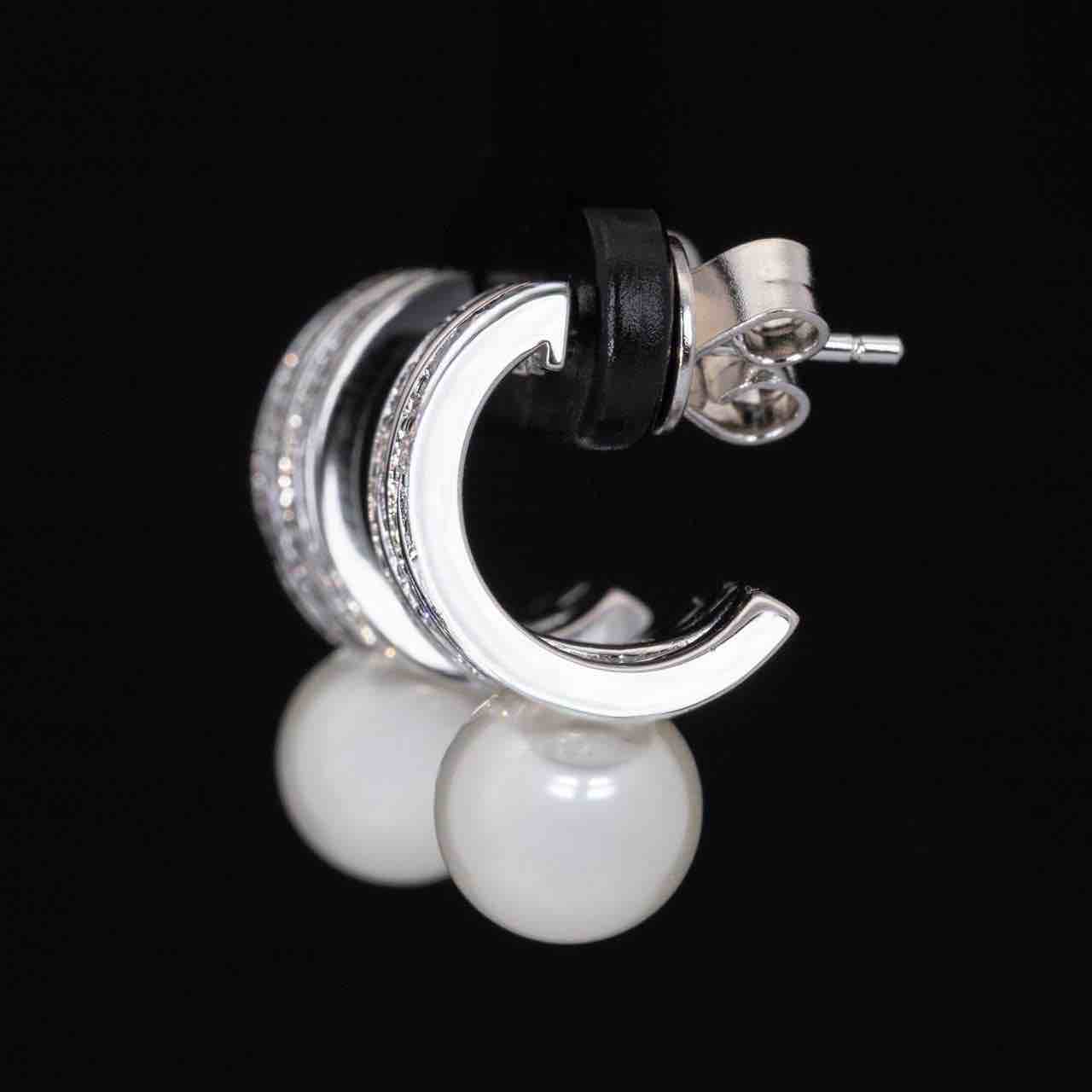 Omnia Shaira White Pear Earrings With High Quality Simulated Diamonds In 925 Silver - OMNIASTORES UAE