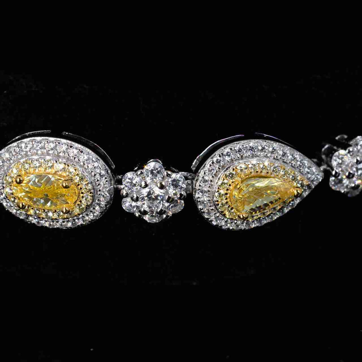 Omnia Taliha White and Yellow Bracelet With High Quality Simulated Diamonds In 925 Silver - OMNIASTORES UAE