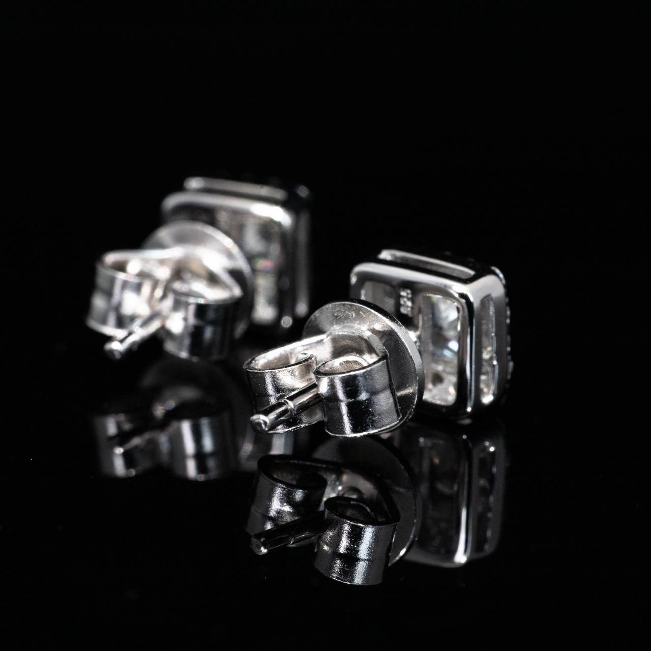 Omnia Firza White Square Earrings With High Quality Simulated Diamonds In 925 Silver - OMNIASTORES UAE