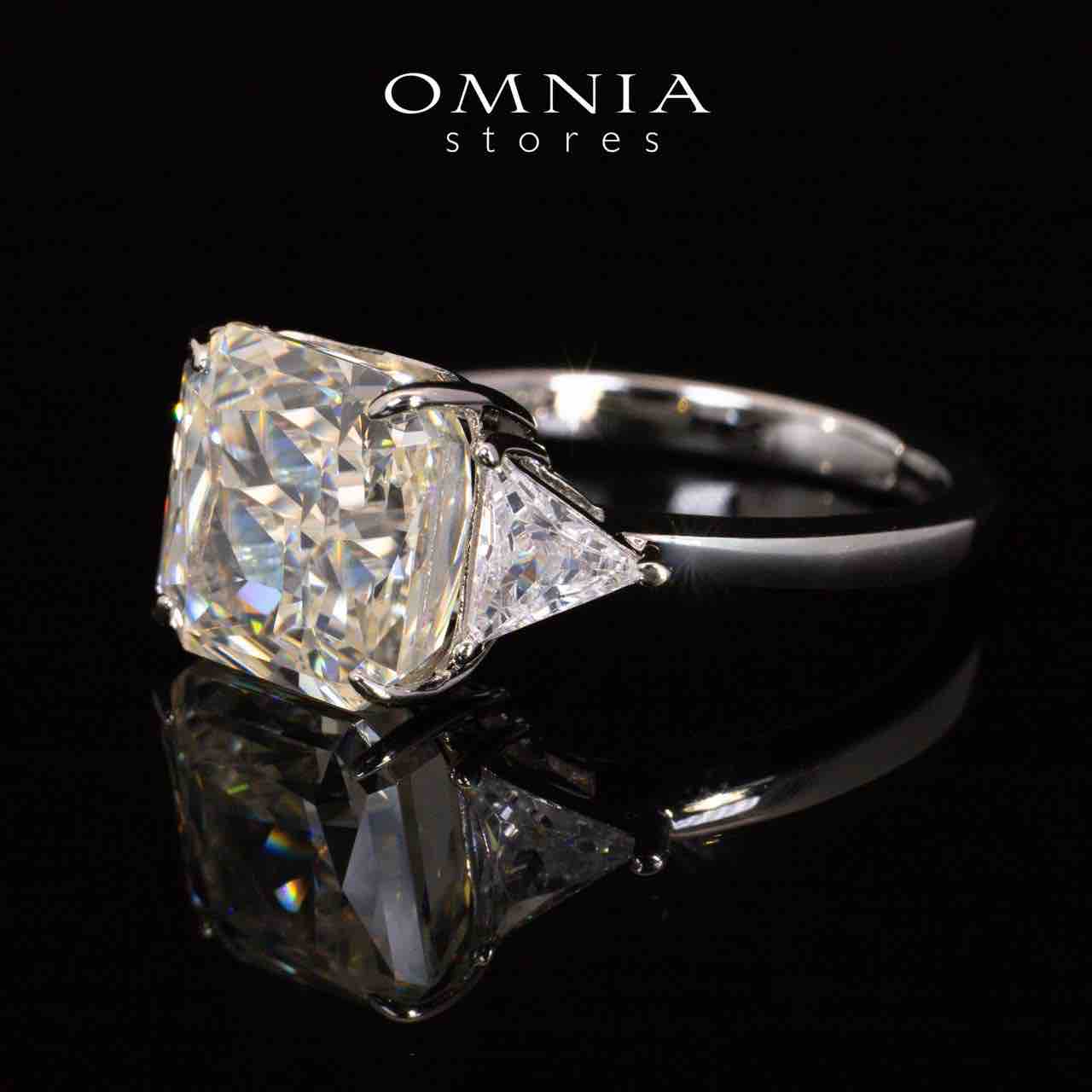 Paula White Ring With High Quality Simulated Diamonds in 925 Silver - OMNIASTORES UAE