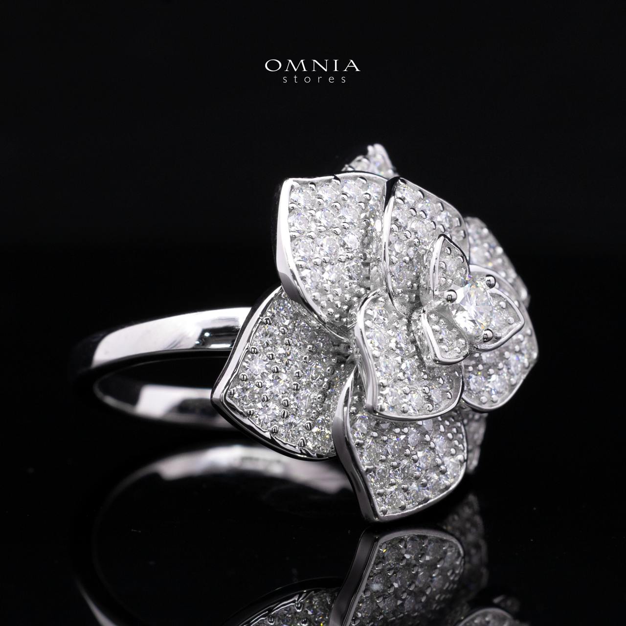 Solara Flower Design White Moissanite Stone Ring With GRA Certified High Quality in 925 Silver