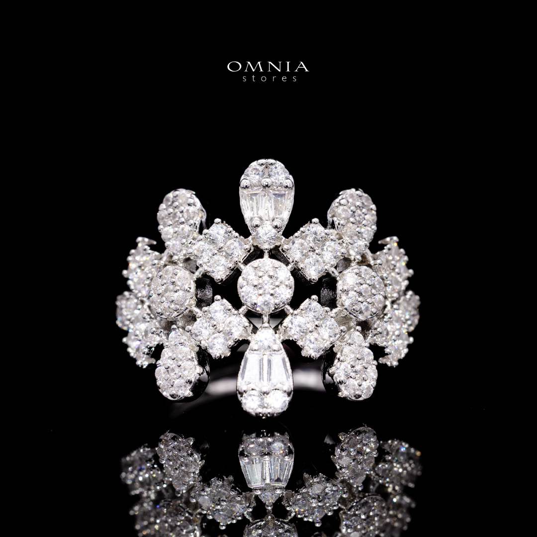 Omnia Amani White
