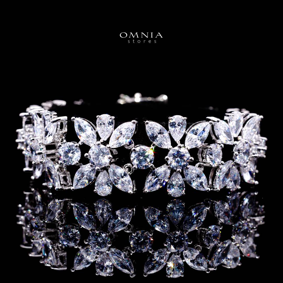 Omnia Sherine White Luxury Bridal Full Set with Emerald and Pear-Cut High-Quality Simulated Diamonds Rhodium Plated