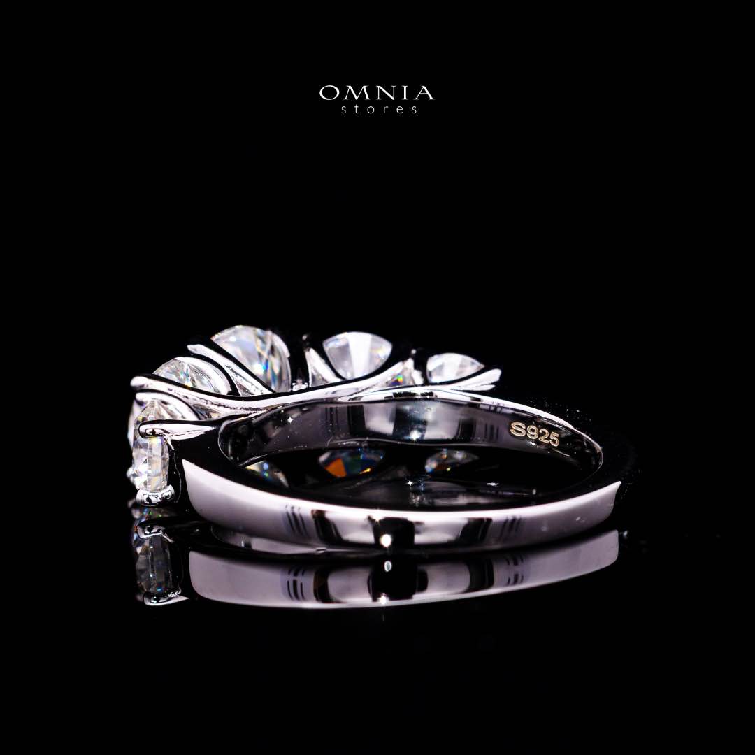 Parisa White Ring In 925 Silver High Quality Certified Lab Crafted Stones