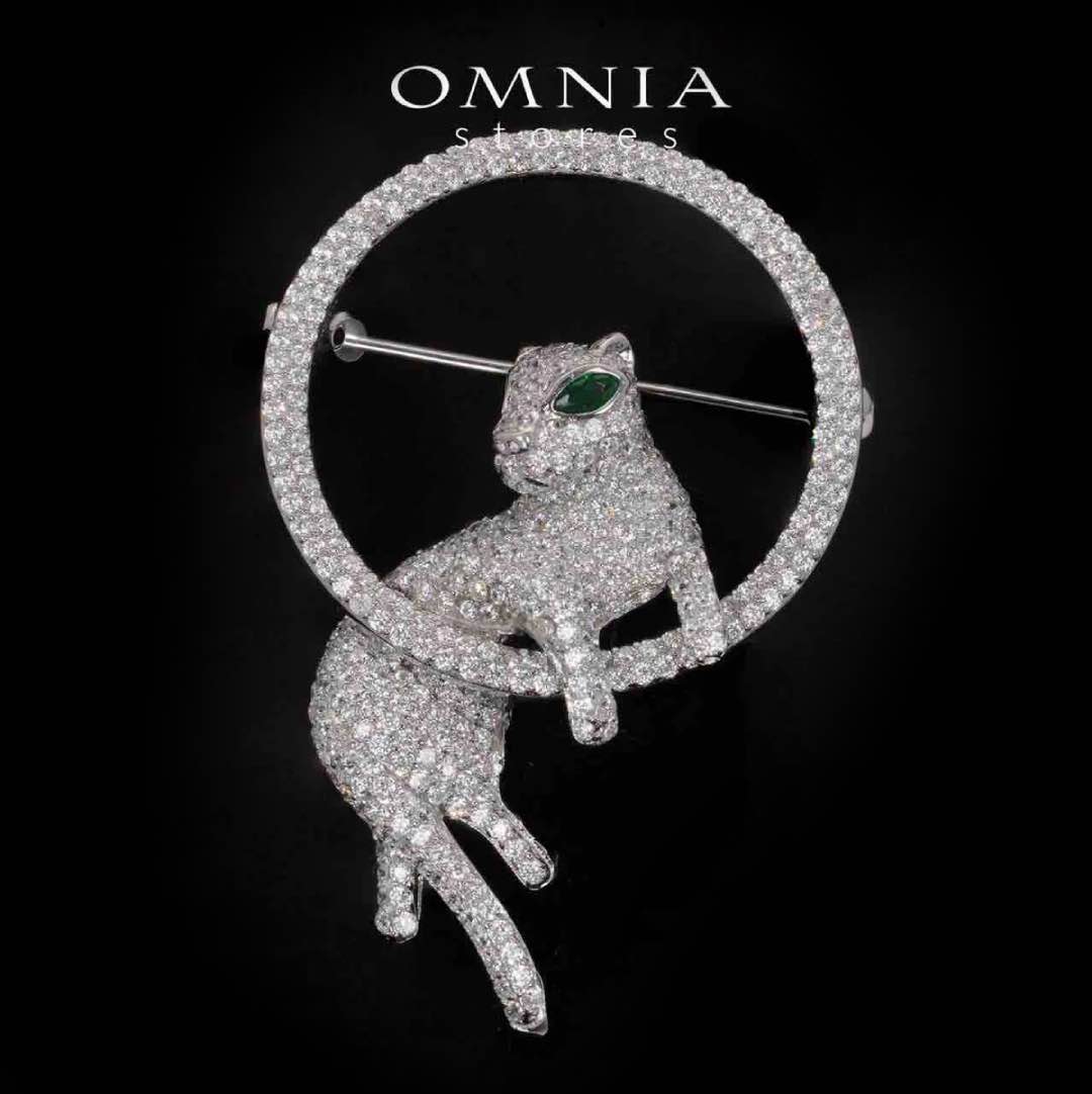Nyomi White Tiger Brooch With High Quality Simulated Diamonds in 925 Silver