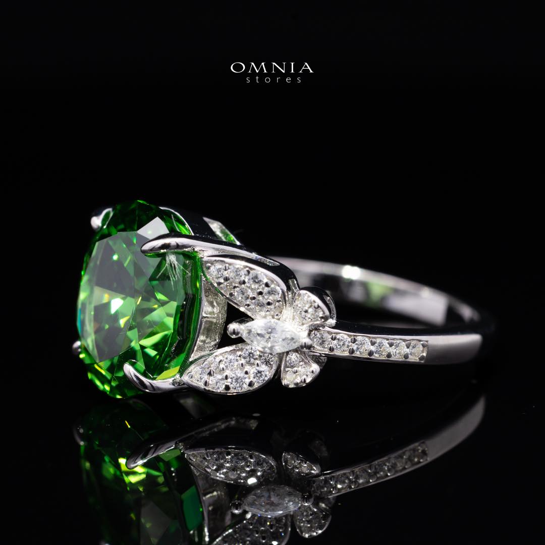Omnia Maysun Ring In 925 Silver High Quality Green Simulated Diamonds
