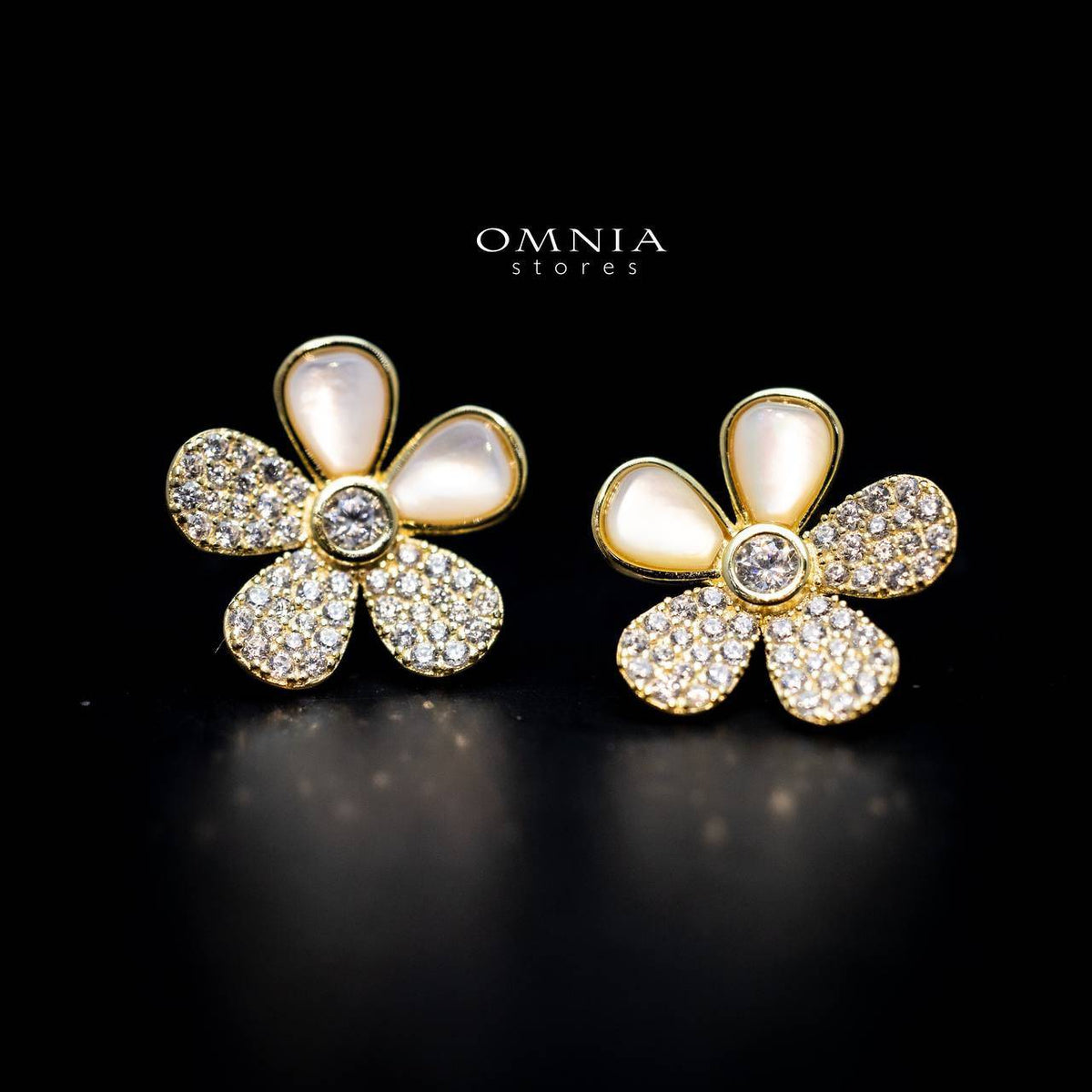 Omnia Daisy Blossom Stud Earrings with High Quality Iced Cut Stone in 92.5 Silver - OMNIASTORES UAE