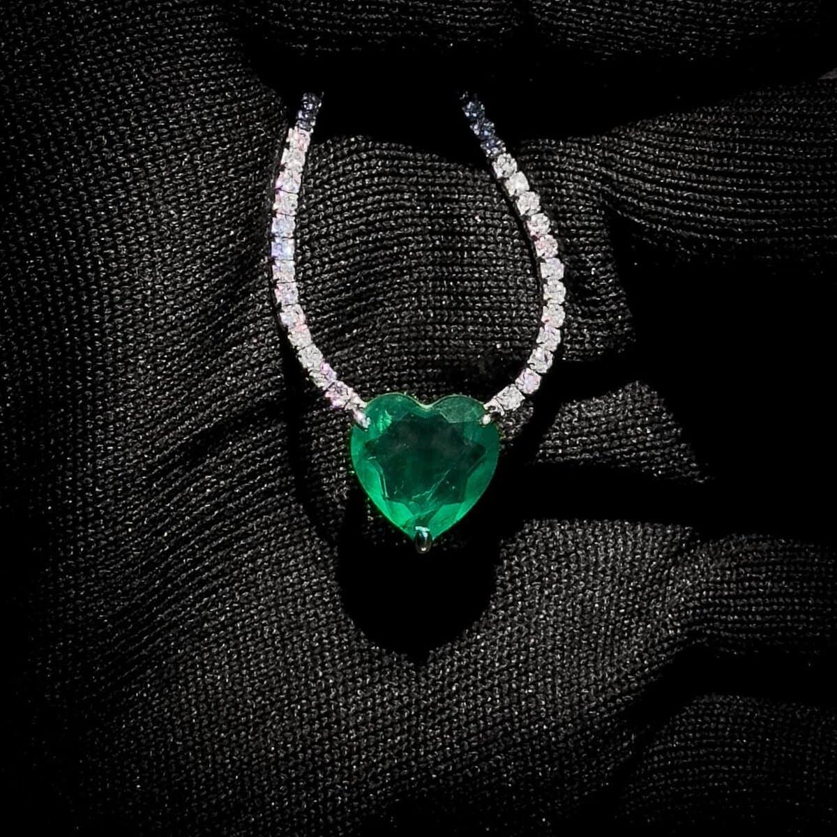 Omnia Heart Green Necklace 92.5 Silver In High Quality Simulated diamonds - OMNIASTORES UAE