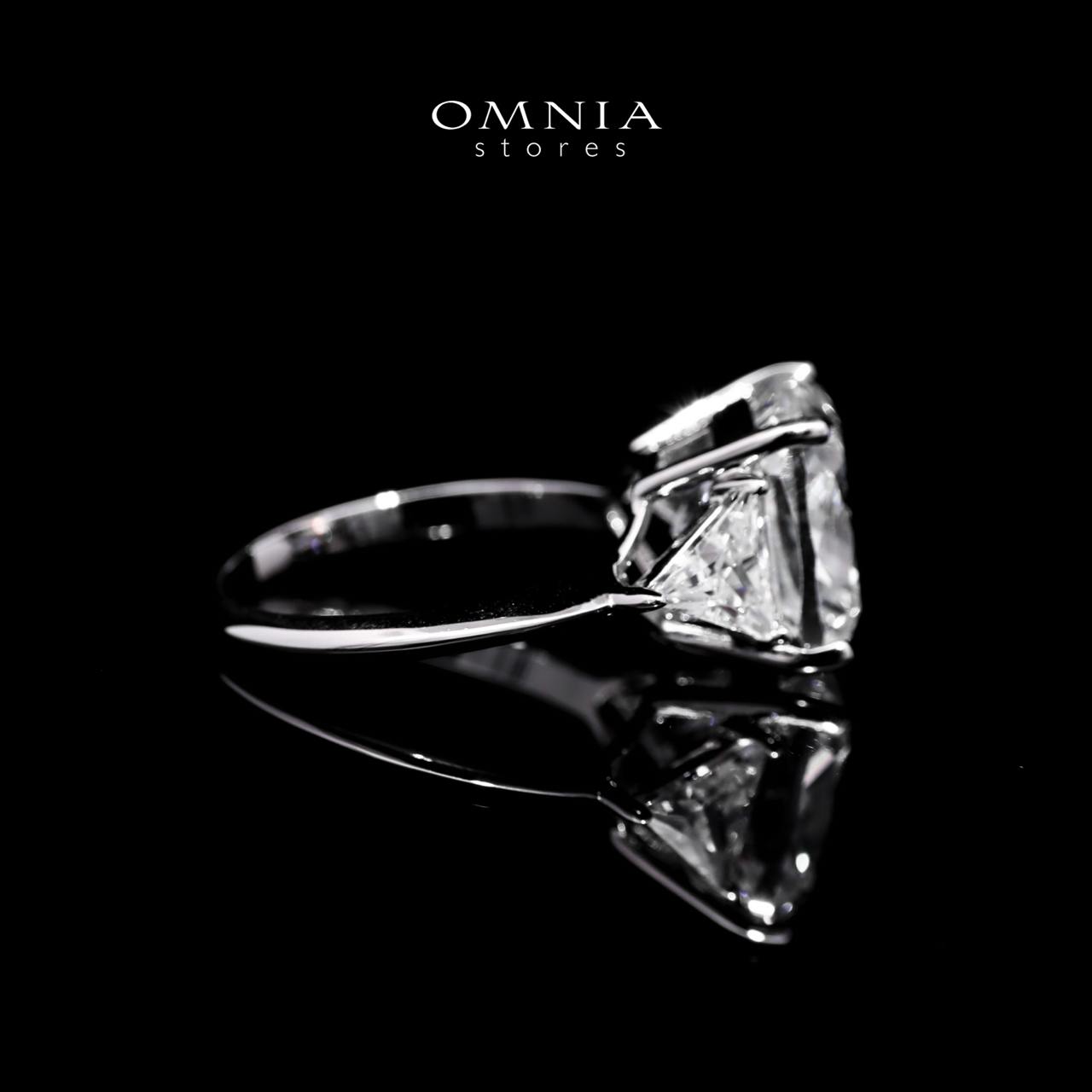 Hanem White Ring in 925 Silver with High-Quality Simulated Diamonds - OMNIASTORES UAE