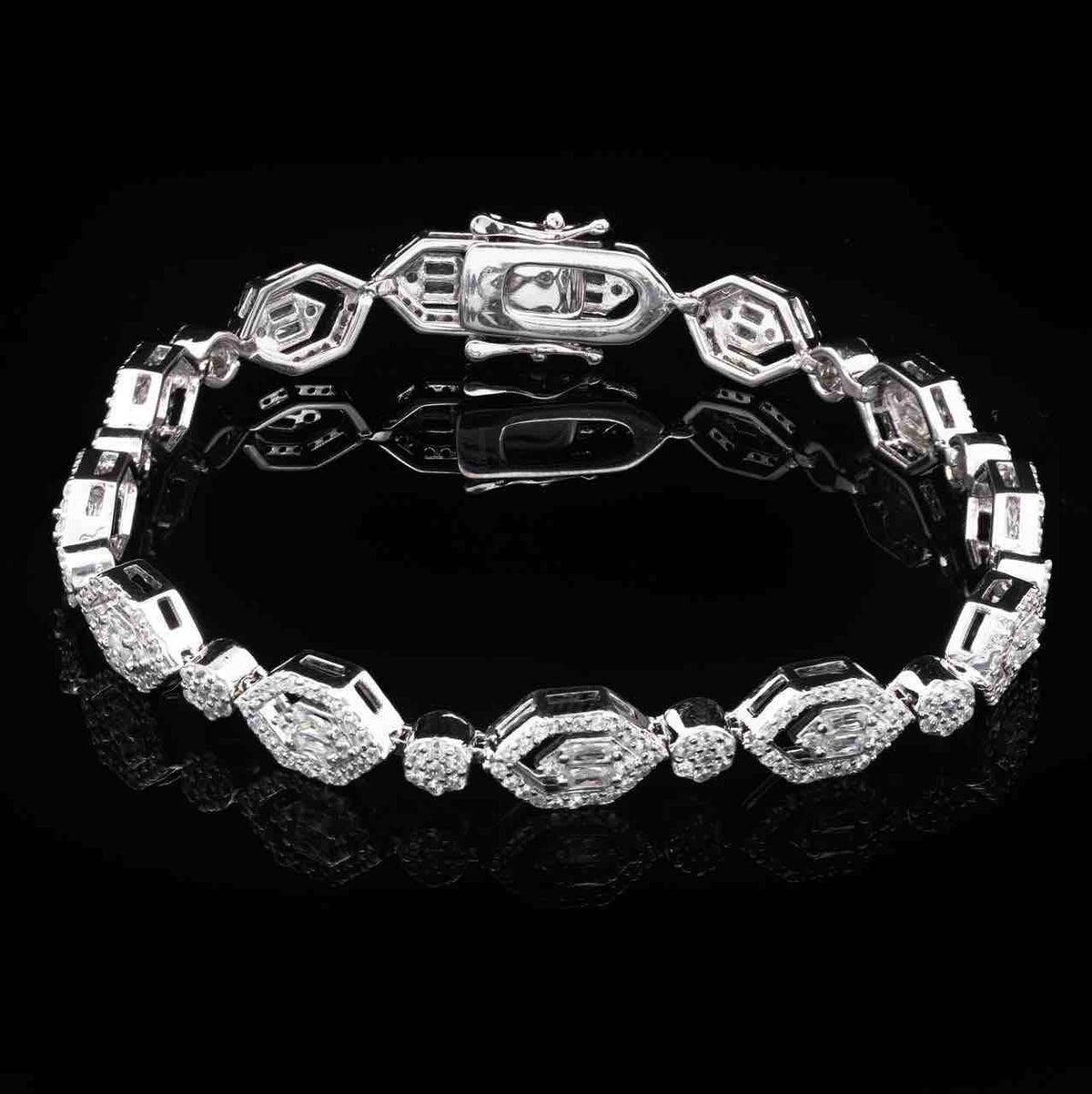 Omnia Rabab White Bracelet in 925 Silver with High Quality Simulated Diamonds - OMNIASTORES UAE