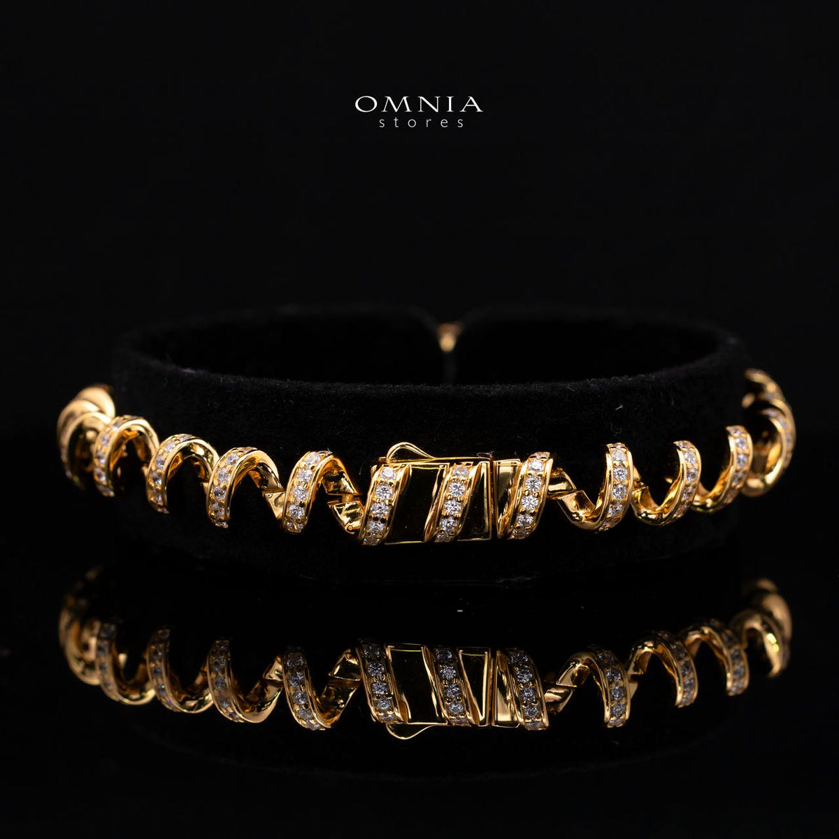 Maristela Spiral Ribbon Twist Gold-Plated Bracelet with Premium Simulated Diamonds in 925 Sterling Silver