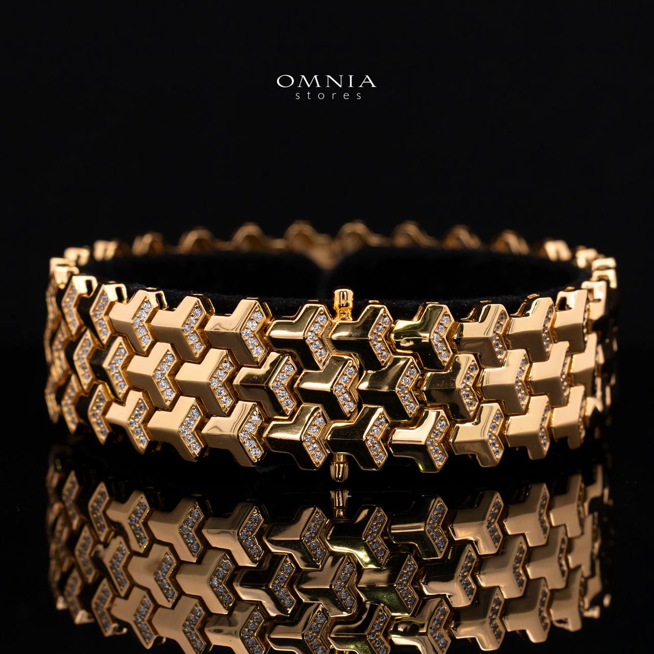 Sorelle Chevron Gold-Plated Bracelet with Premium Simulated Diamonds in 925 Sterling Silver