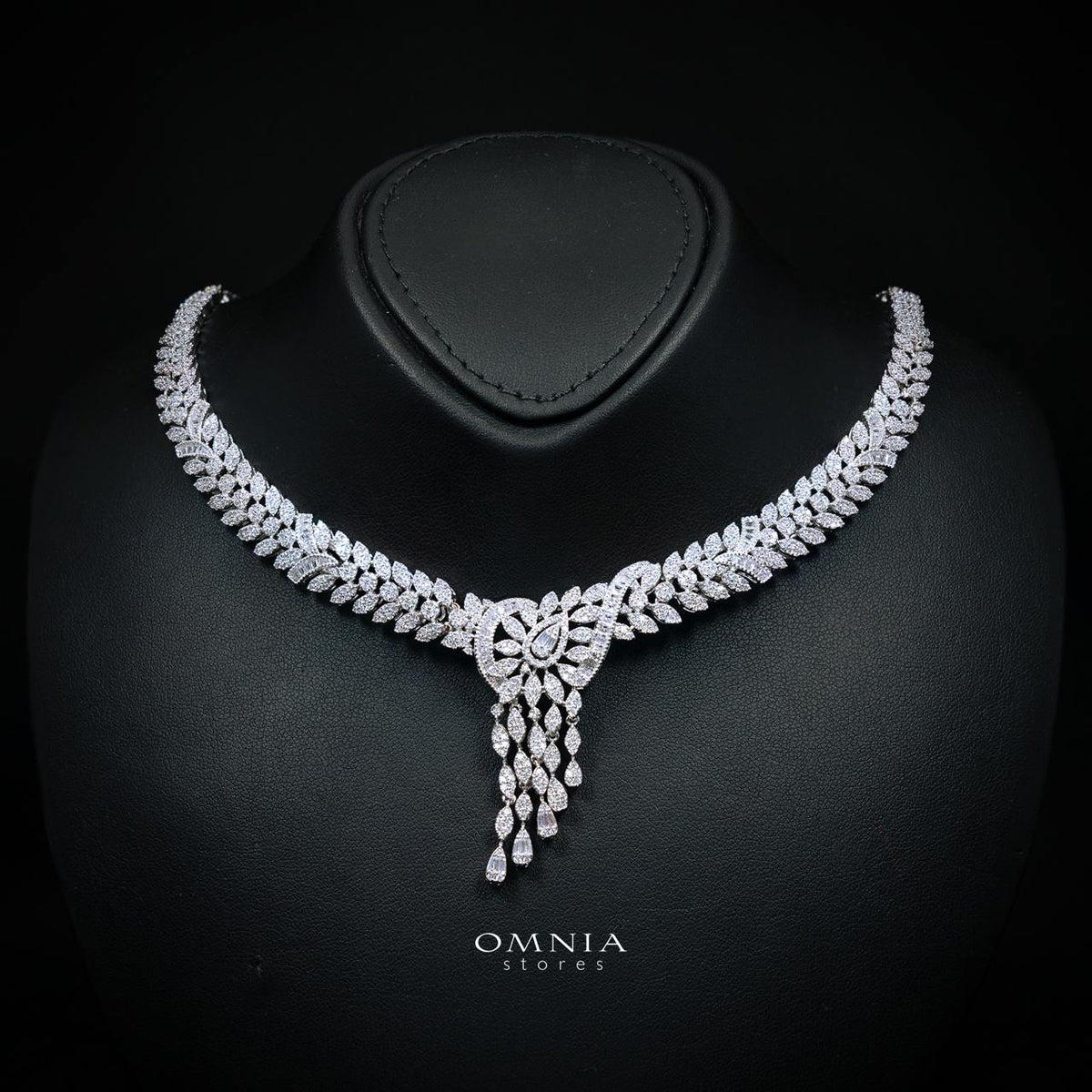 Lorelai White Luxury Bridal Full Set with High-Quality Simulated Diamonds and Rhodium Plating